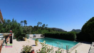 Maison - 141 m² - 6 pièces