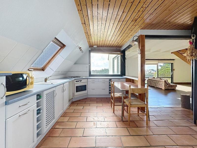 Maison - 163 m² - 8 pièces