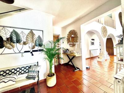 Maison - 200 m² - 7 pièces