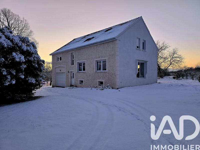 Maison - 235 m² - 7 pièces