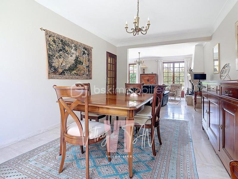 Maison - 159 m² - 5 pièces