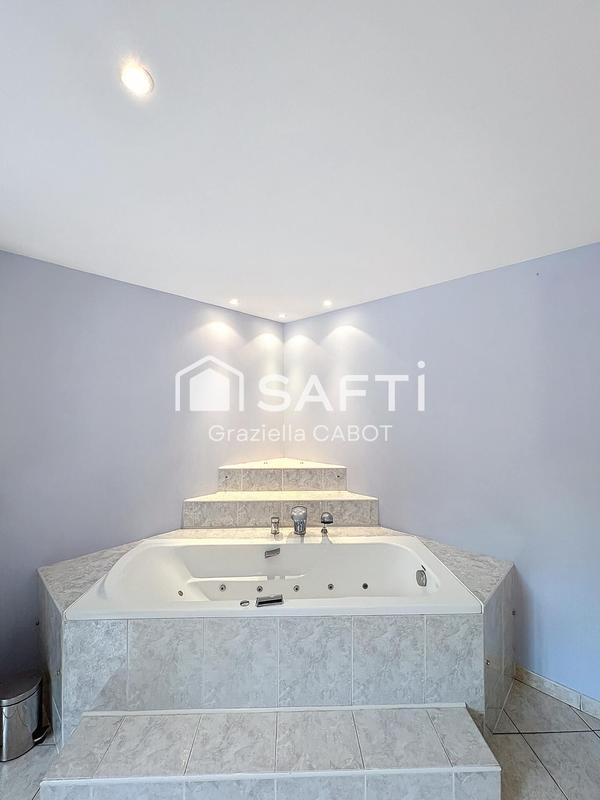 Maison de maîtres - 352 m² - 8 pièces