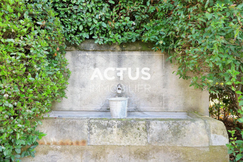 Maison - 202 m² - 7 pièces