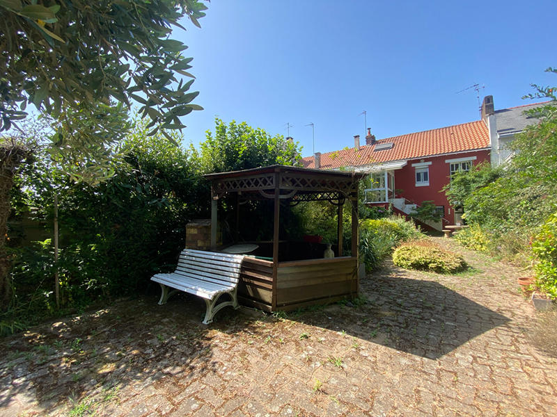 Maison - 123 m² - 8 pièces