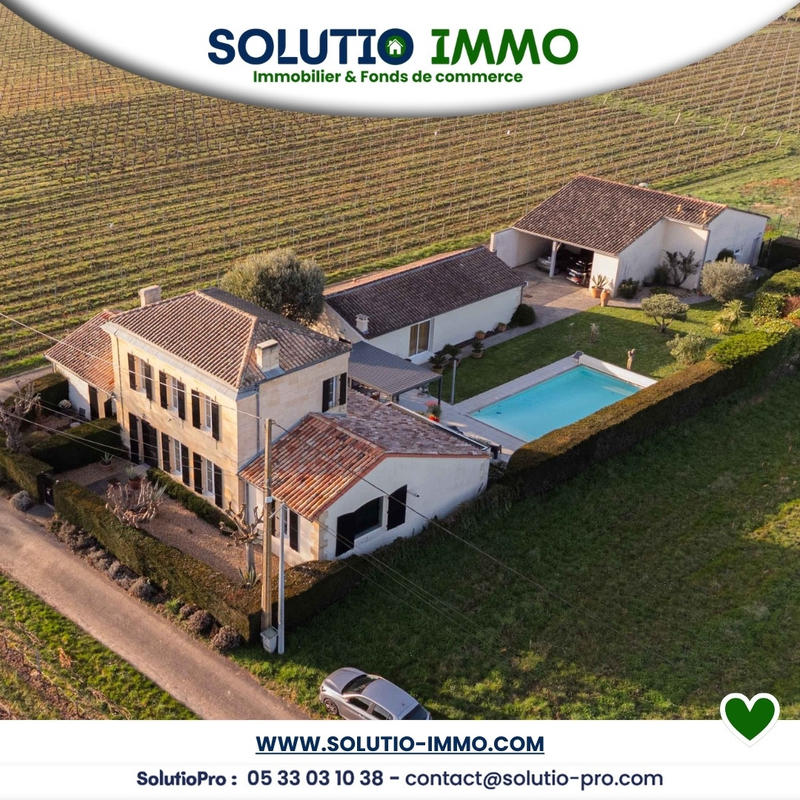 Maison - 243 m² - 6 pièces