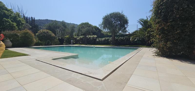 Maison - 190 m² - 4 pièces