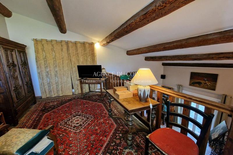 Demeure - 240 m² - 5 pièces