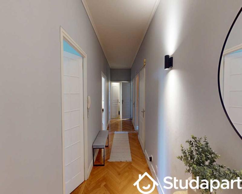 Chambre - 90 m² - 1 pièce