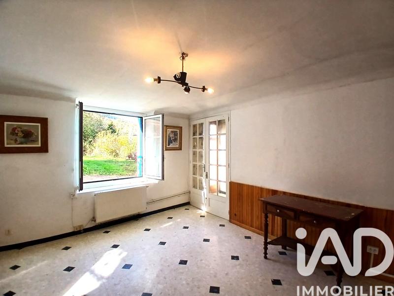 Maison - 300 m² - 11 pièces