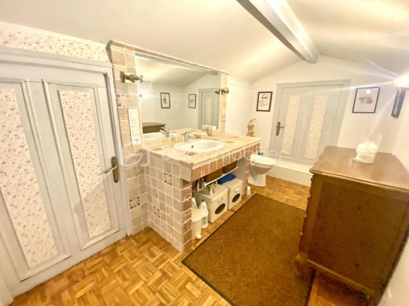 Maison - 135 m² - 6 pièces