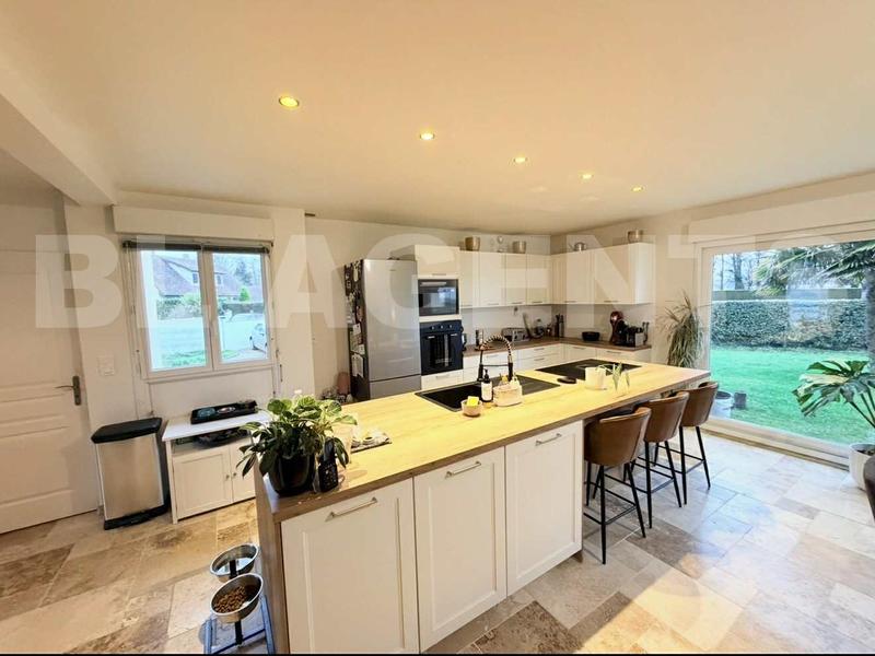 Maison - 145 m² - 6 pièces