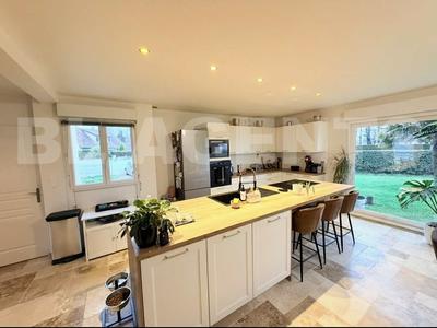 Maison - 145 m² - 6 pièces