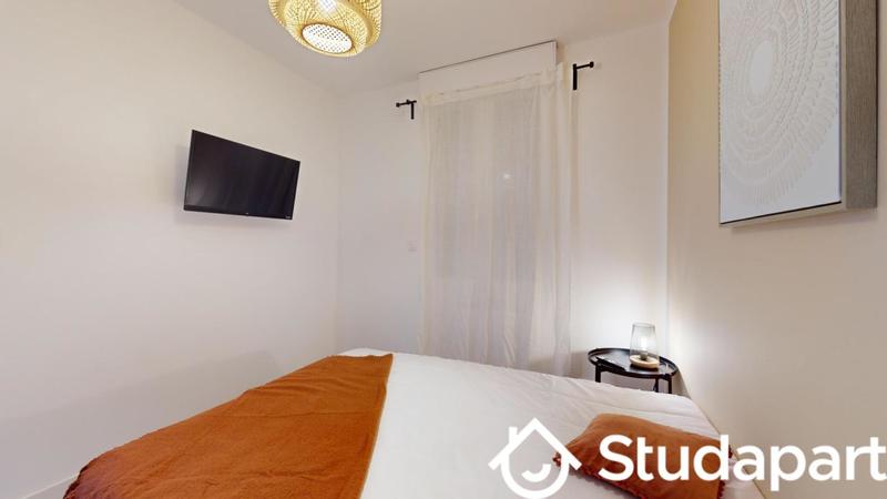 Chambre - 11 m² - 1 pièce