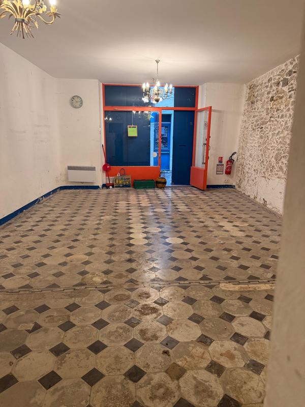 Local commercial - 100 m² - 2 pièces