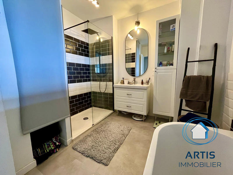 Appartement - 83 m² - 4 pièces