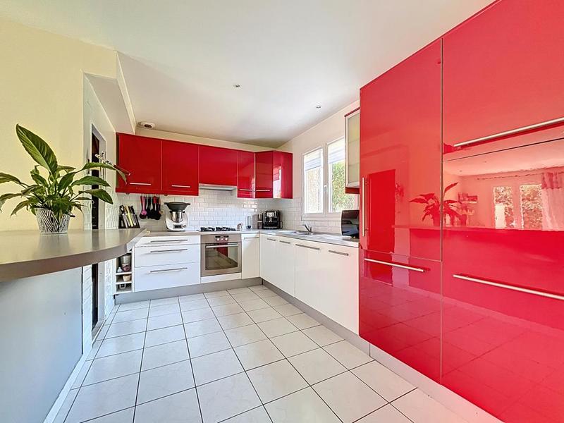 Maison - 105 m² - 5 pièces