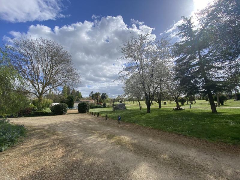 Terrain - 34 073 m²