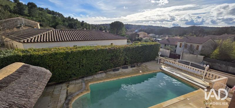 Maison - 190 m² - 6 pièces