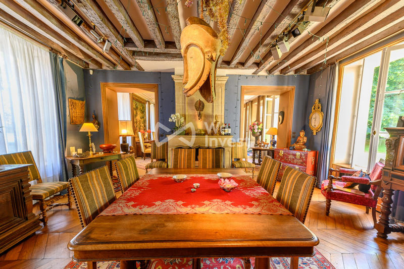 Maison - 350 m² - 15 pièces