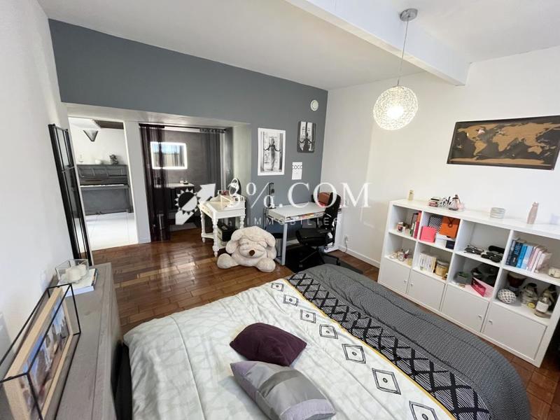 Maison - 194 m² - 6 pièces