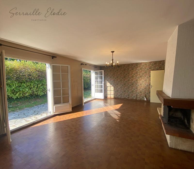 Maison - 199 m² - 9 pièces