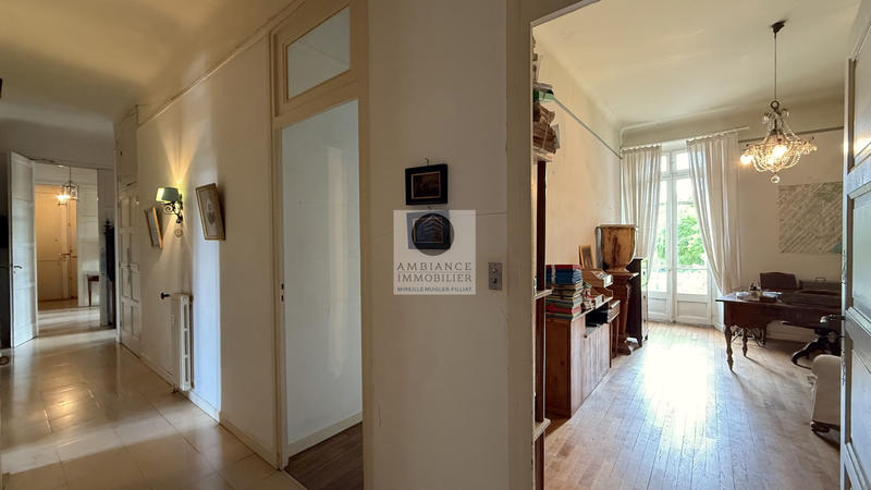 Appartement - 181 m² - 7 pièces