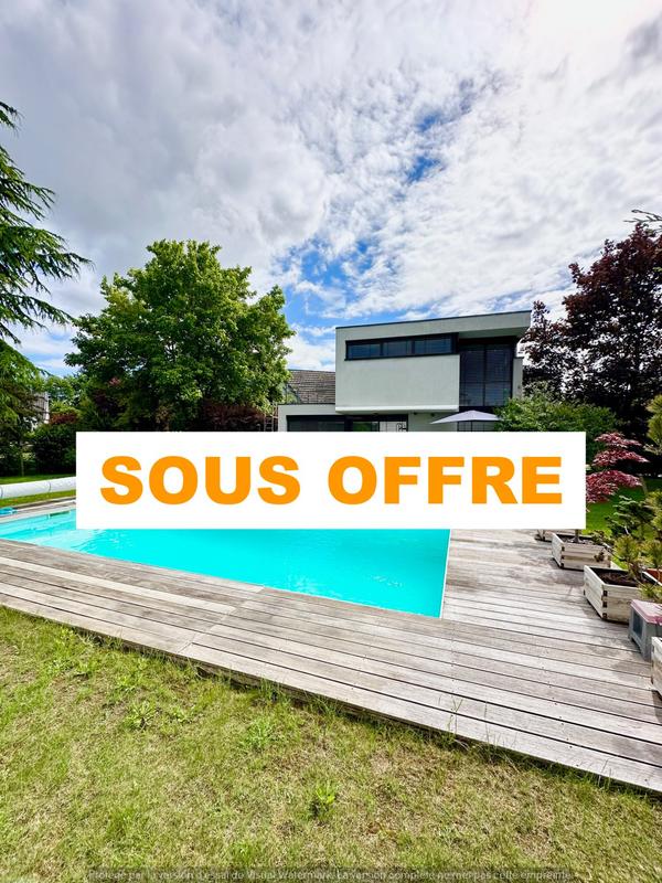 Maison - 187 m² - 7 pièces