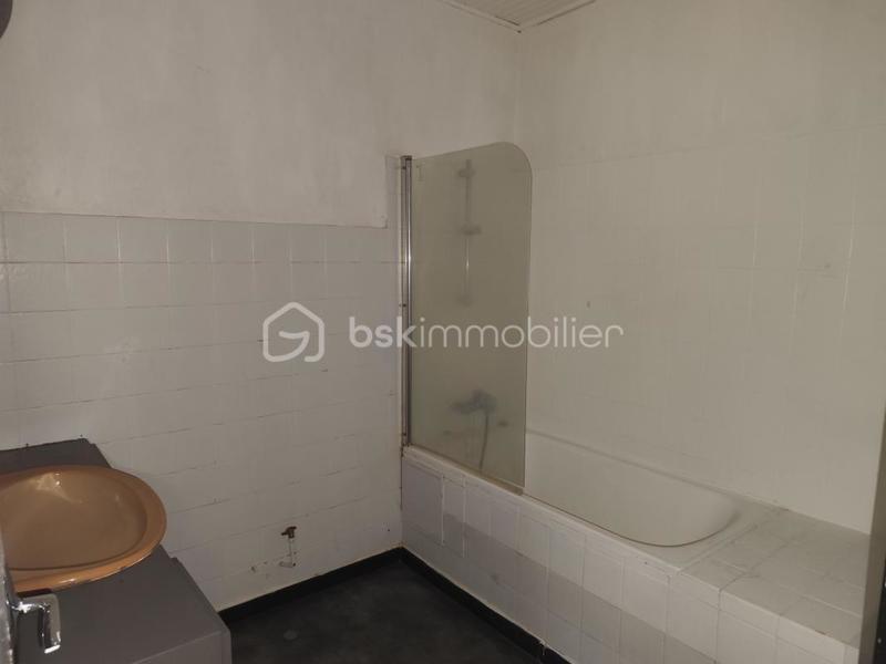 Maison - 300 m² - 13 pièces