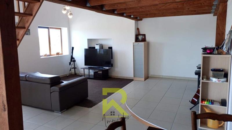 Maison - 275 m² - 9 pièces