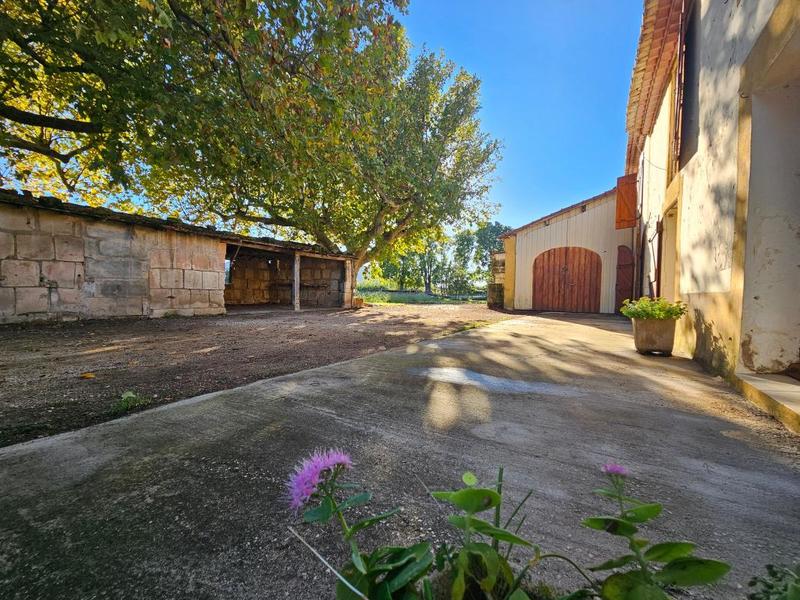 Mas - 272 m² - 8 pièces