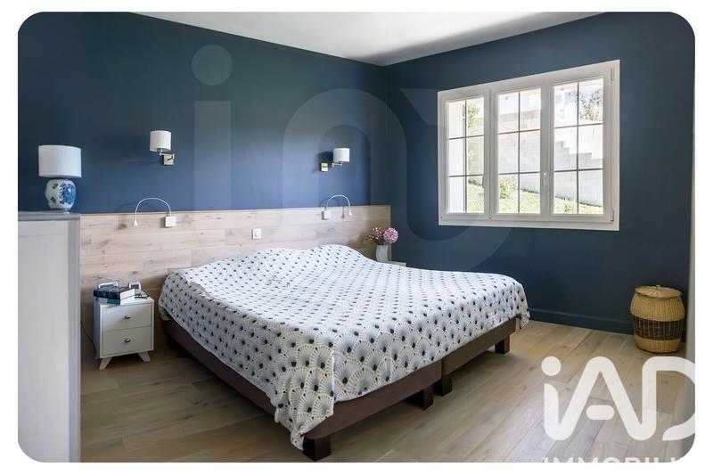 Maison - 225 m² - 8 pièces