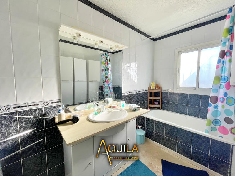 Villa - 166 m² - 6 pièces