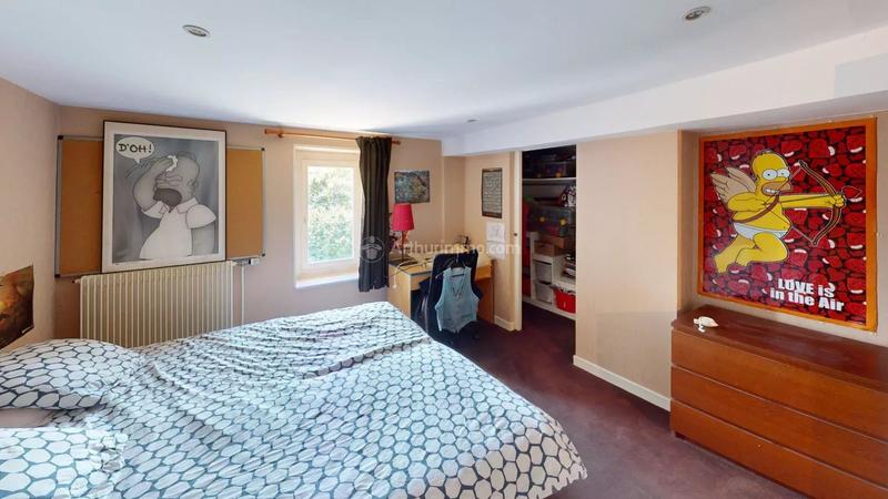 Maison - 180 m² - 5 pièces