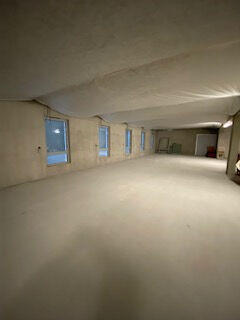 Bureau - 171 m² - 1 pièce