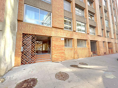 Local commercial - 166 m² - 4 pièces