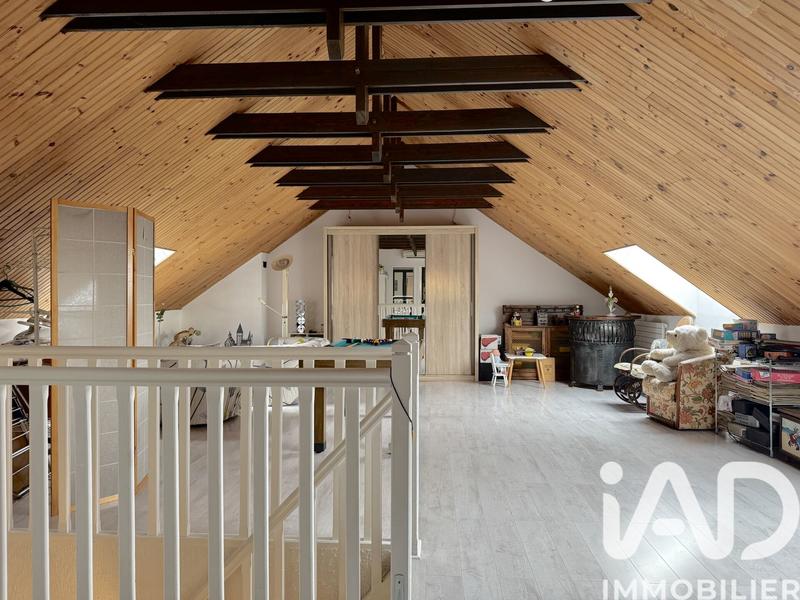 Maison - 189 m² - 8 pièces