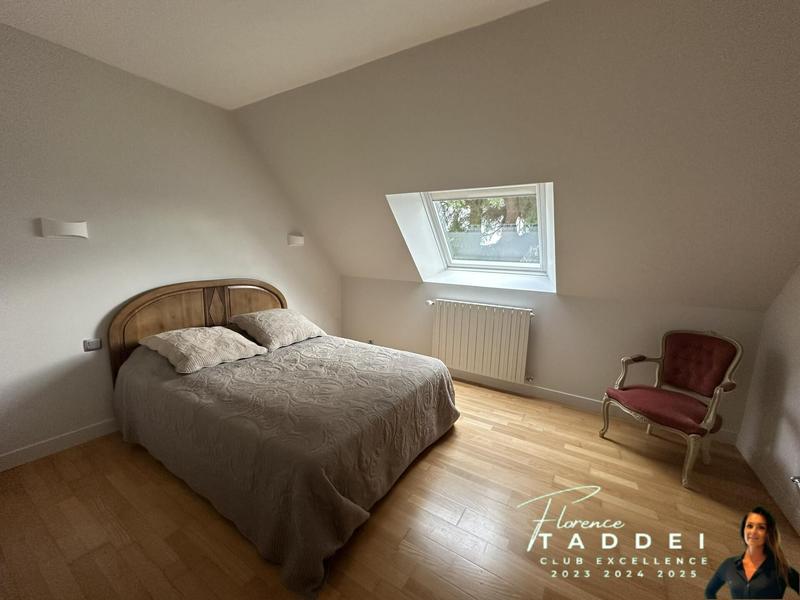 Maison - 200 m² - 7 pièces