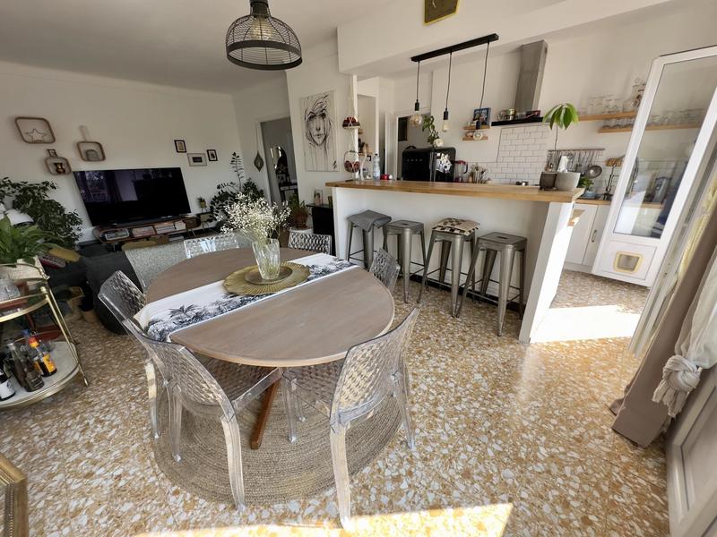 Appartement - 100 m² - 5 pièces