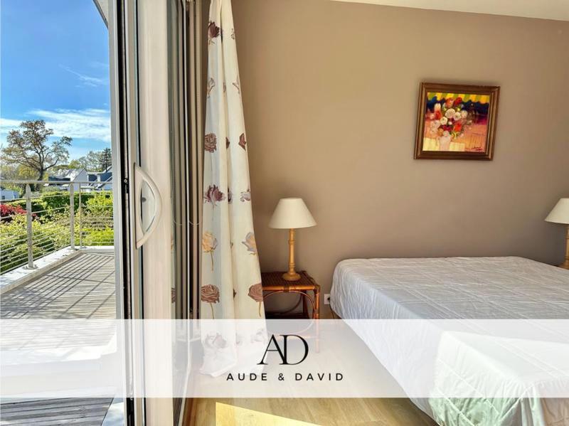 Maison - 220 m² - 8 pièces