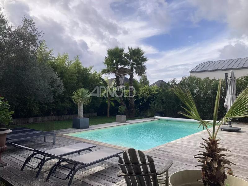 Maison - 160 m² - 7 pièces