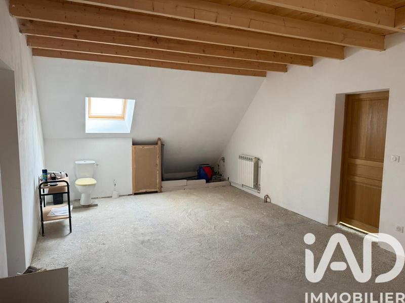 Maison - 225 m² - 9 pièces