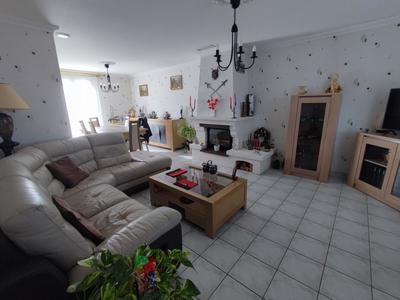 Maison - 162 m² - 6 pièces