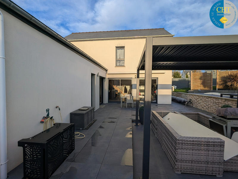 Maison - 110 m² - 5 pièces