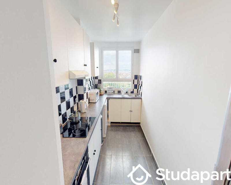 Chambre - 80 m² - 1 pièce