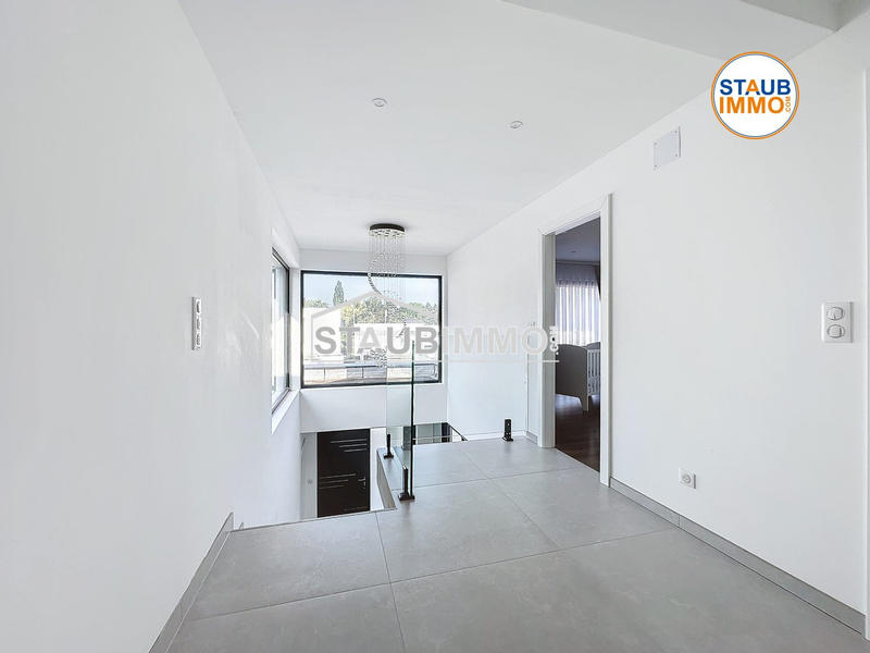 Maison - 165 m² - 6 pièces