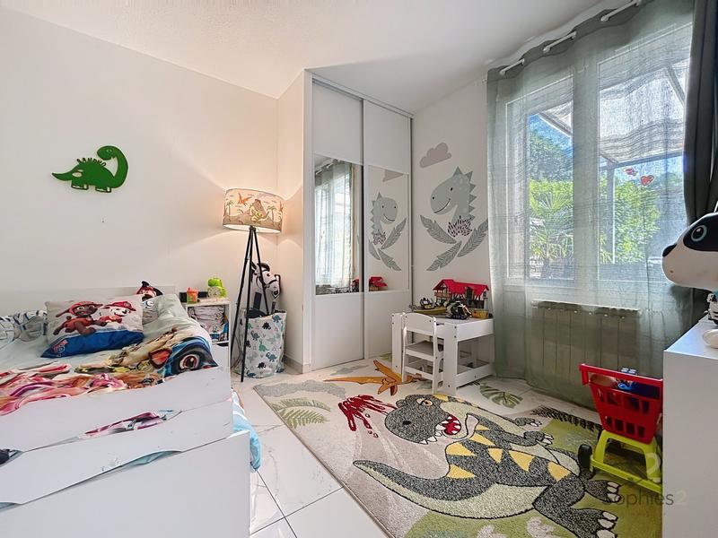 Appartement - 80 m² - 4 pièces