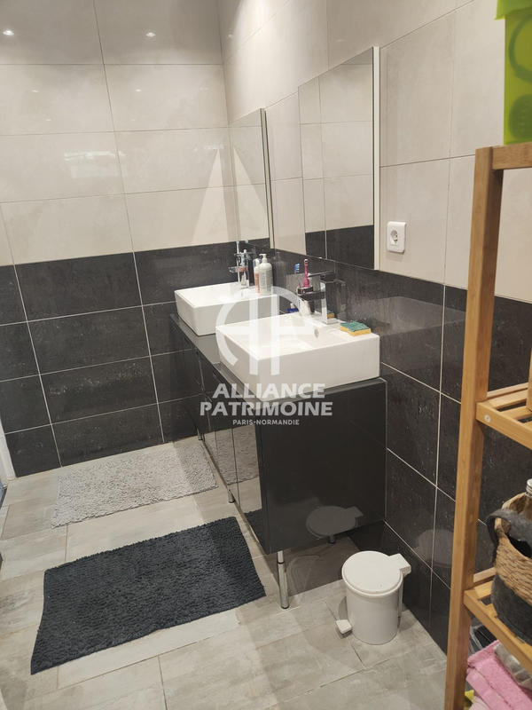 Maison traditionnelle - 120 m² - 6 pièces