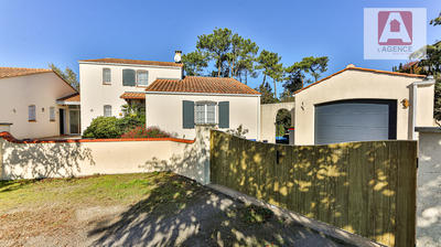 Maison - 203 m² - 7 pièces