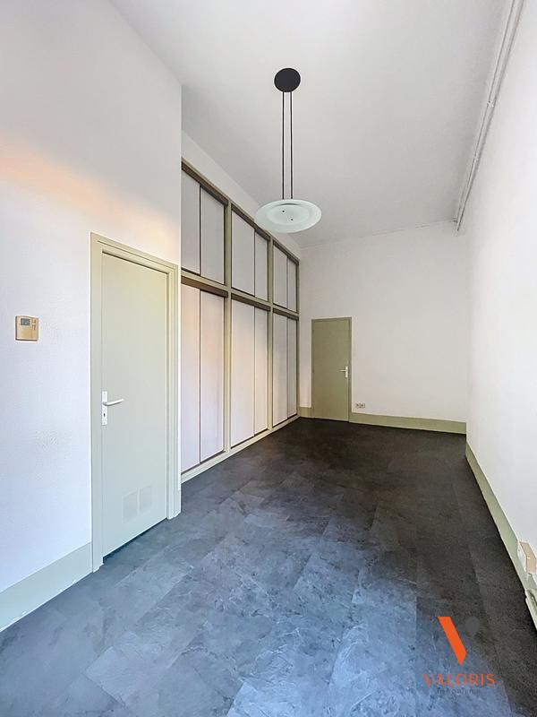 Appartement - 183 m² - 6 pièces