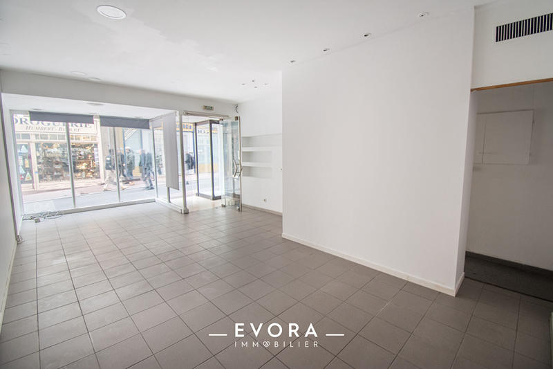 Local d'activités - 125 m²